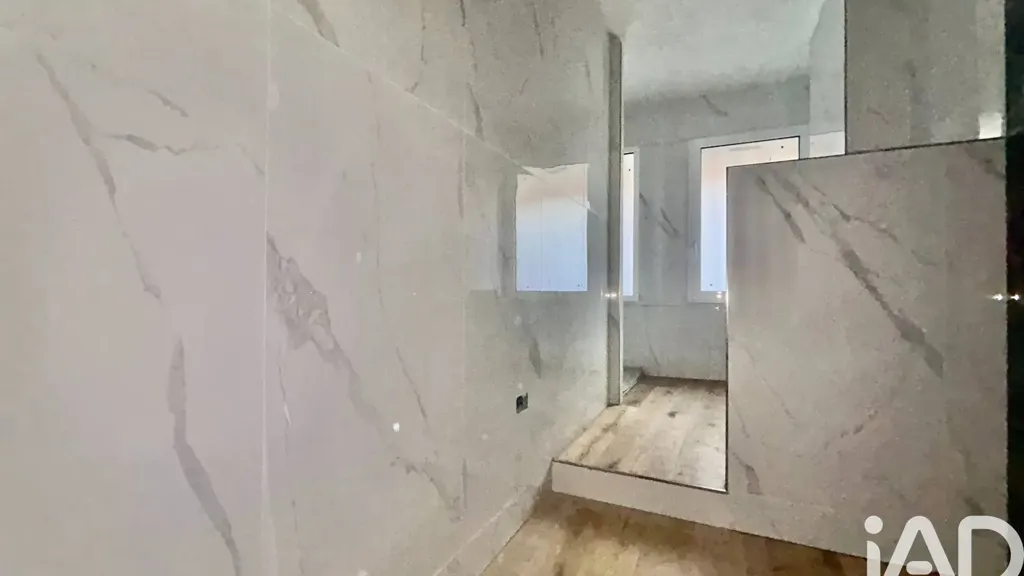Salles de bain - Modern Triplex with Balcony in Florence