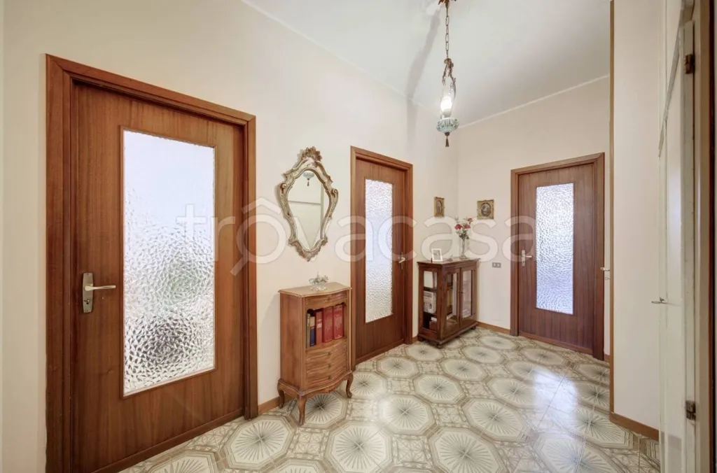 Esik - Newly Built Apartment with Balcony in Turin