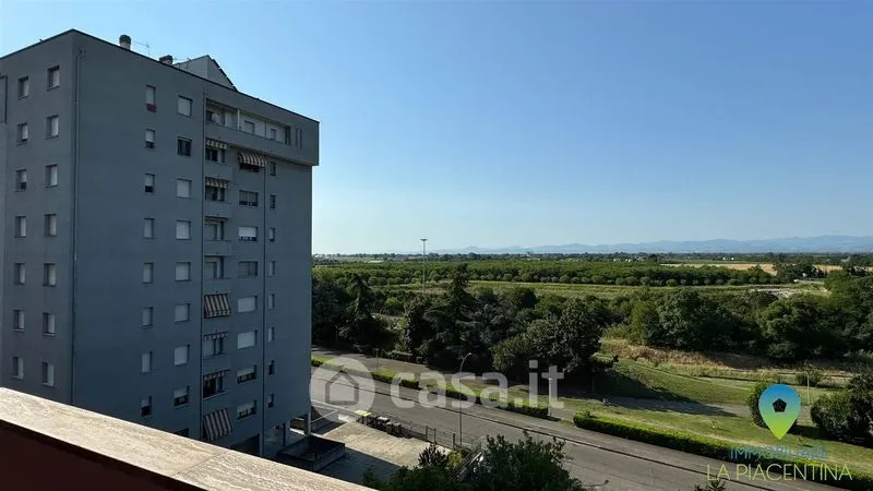 Rõdu - Spacious Student Flat near University in Piacenza