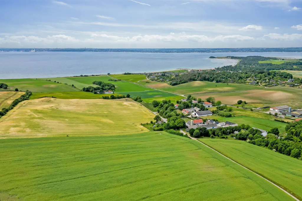 Õhuvaade - Historic Villa with Large Garden in Knebel