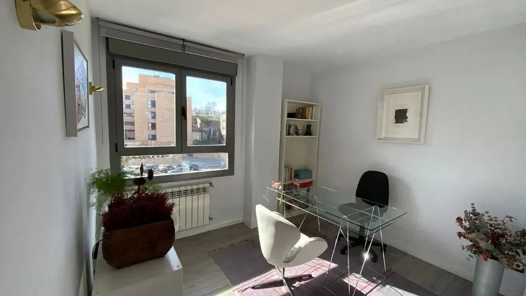 Bureau - Duplex with Pool and Terrace in Aravaca