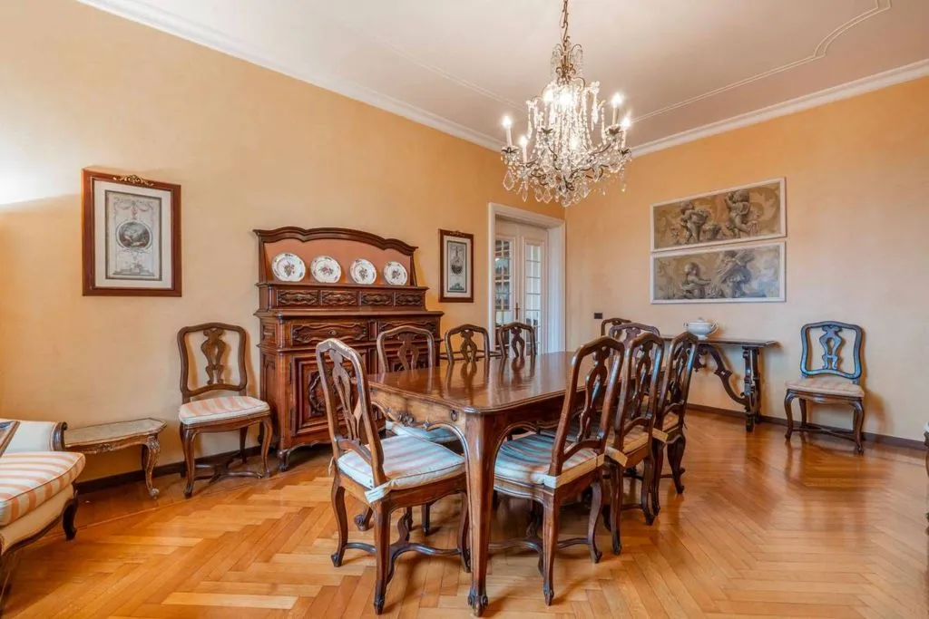 Salle à manger - Luxury Apartment with Panoramic Terrace in Genoa