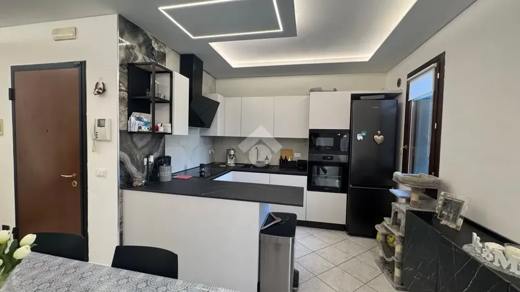 Köök - Modernised Apartment with Balcony in Campegine