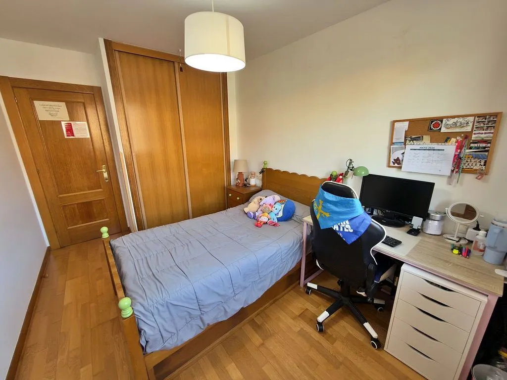 Chambres - Semi-Detached House with Pool in Llanera