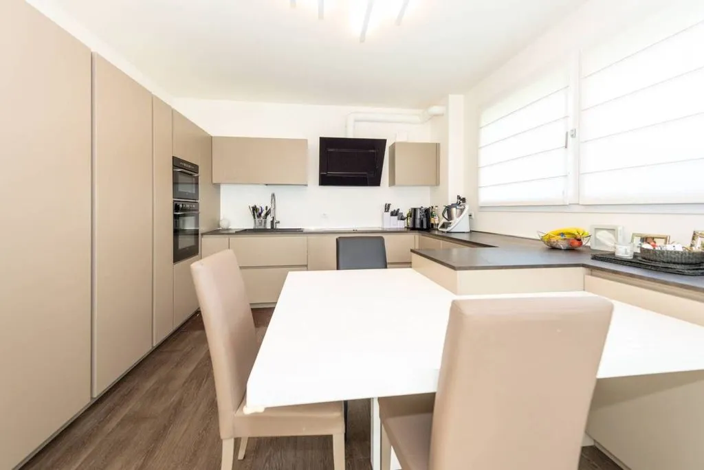 Köök - Luxury Villa with Private Garden in Jesolo