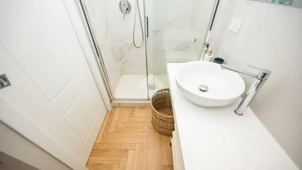 Vannitoad - Elegant Trilocale with Balcony in Milan