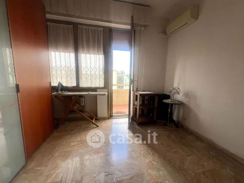 Bureau - 6-Bedroom Apartment with Garden View in Florence