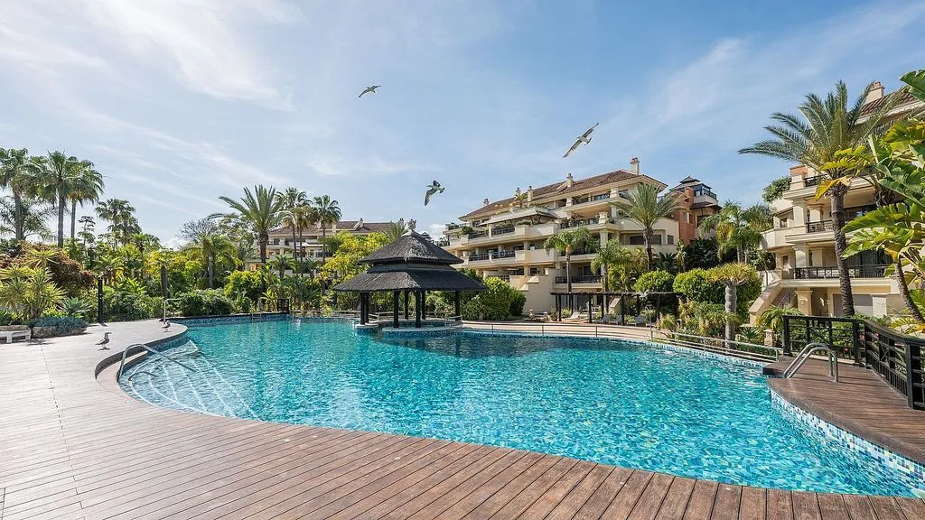 Piscine - Luxury Apartment with Sea View in Puerto Banús