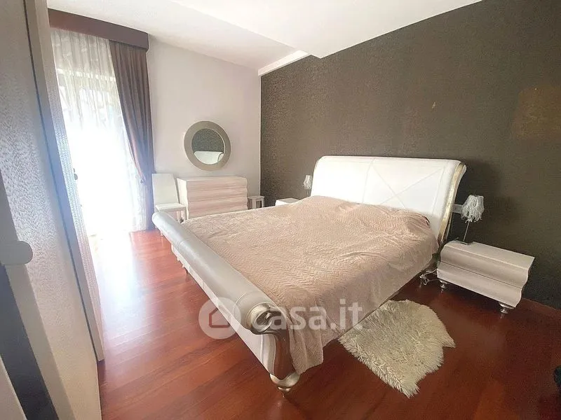 Chambres - Charming Triplex with Balcony in Pescara