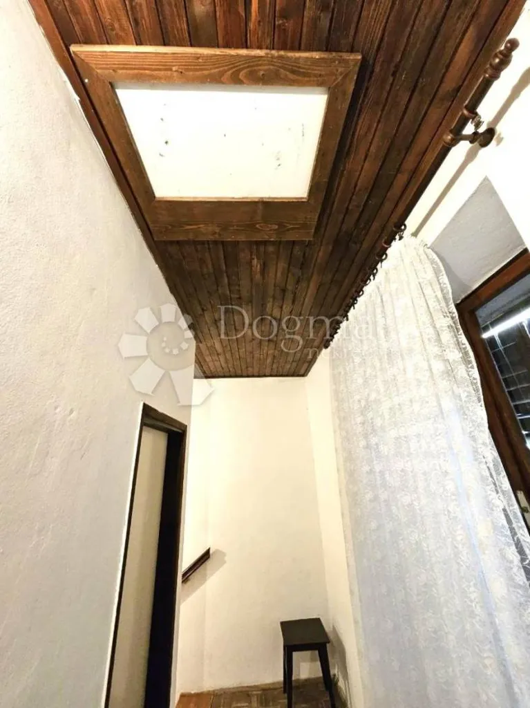 Toad - Terraced House with Balcony in Oprtalj