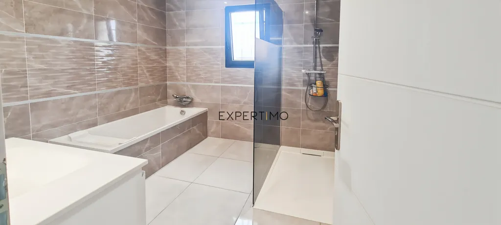 Vannitoad - Single-Storey Villa with Pool in Narbonne