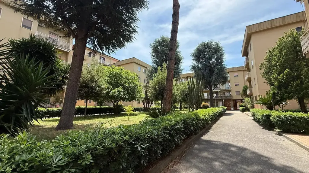 Aed - Apartment with Parking in Caserta