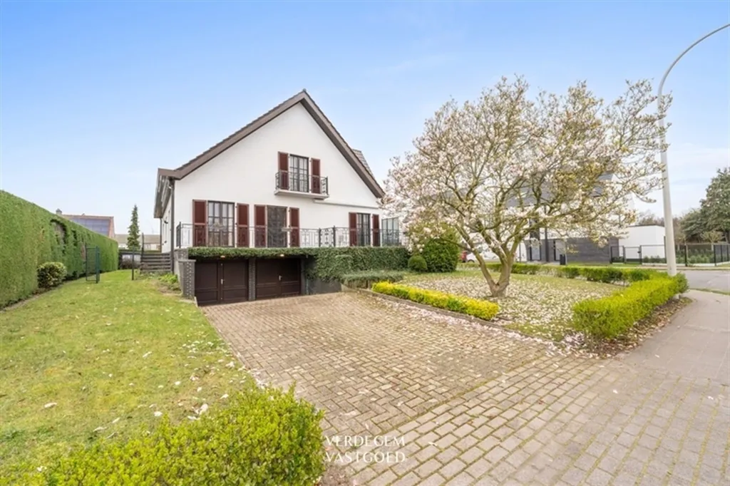 Esterno - Characterful House with Terrace in Evergem