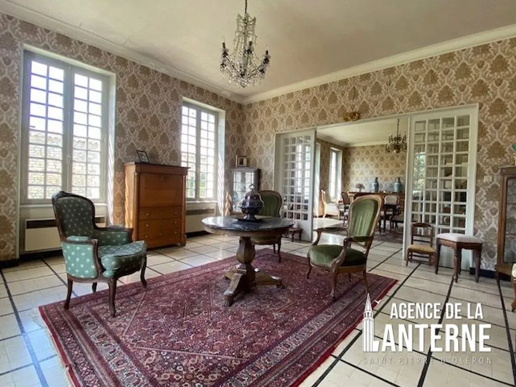 Living Room - Luxury House with Garden in Saint-Pierre-d'Oléron
