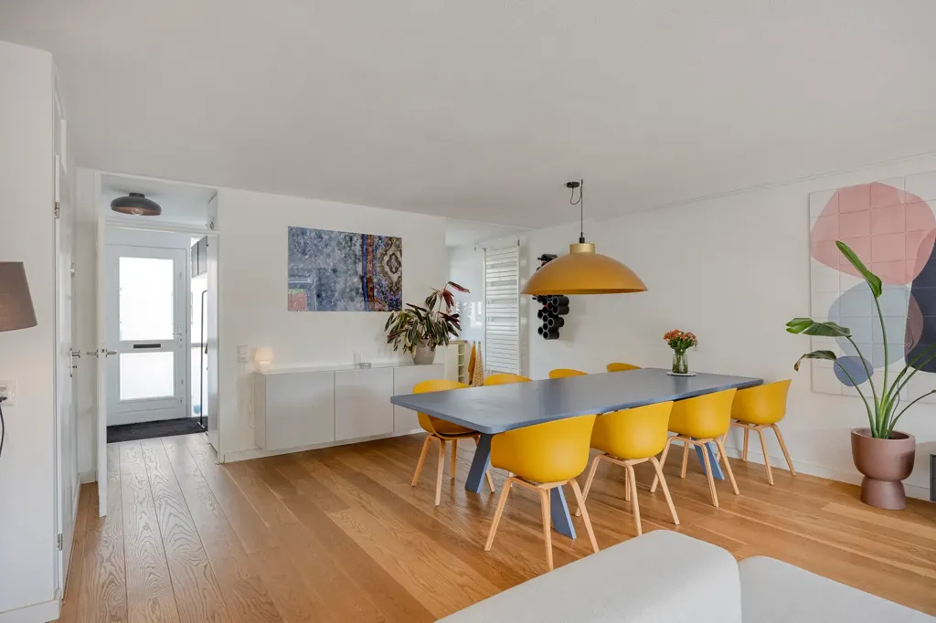 Söögituba - Spacious End-Terrace House with Garden in Capelle
