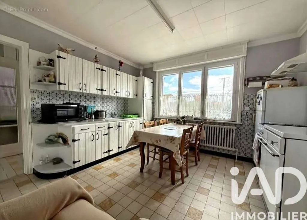 Cucina - Charming House with Garden in Mametz
