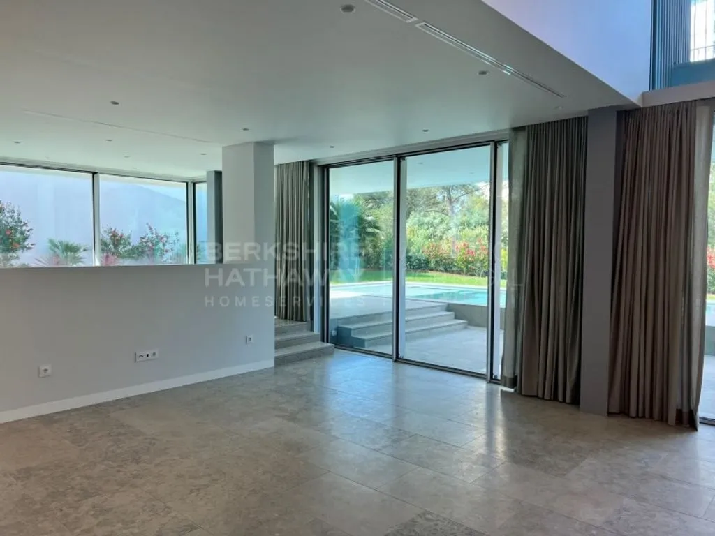 Living Room - Luxury Duplex with Pool in Cascais