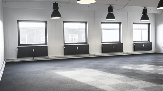 Kabinet - Modernised Office with Parking in Hvidovre