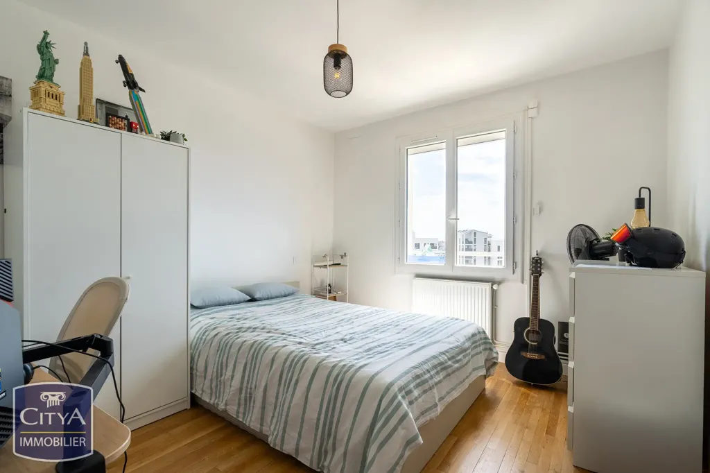 Chambres - Appartement 3 Chambres avec Séjour Lumineux à Lyon 7e