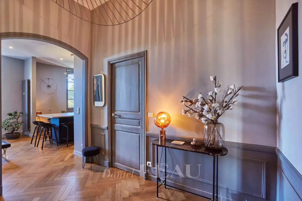 hallway_entrance