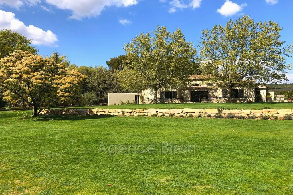 Jardin - Villa Luxueuse avec Piscine à Puyricard