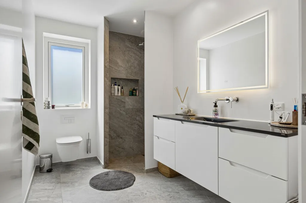 Vannitoad - Contemporary Villa with Garden in Kastrup