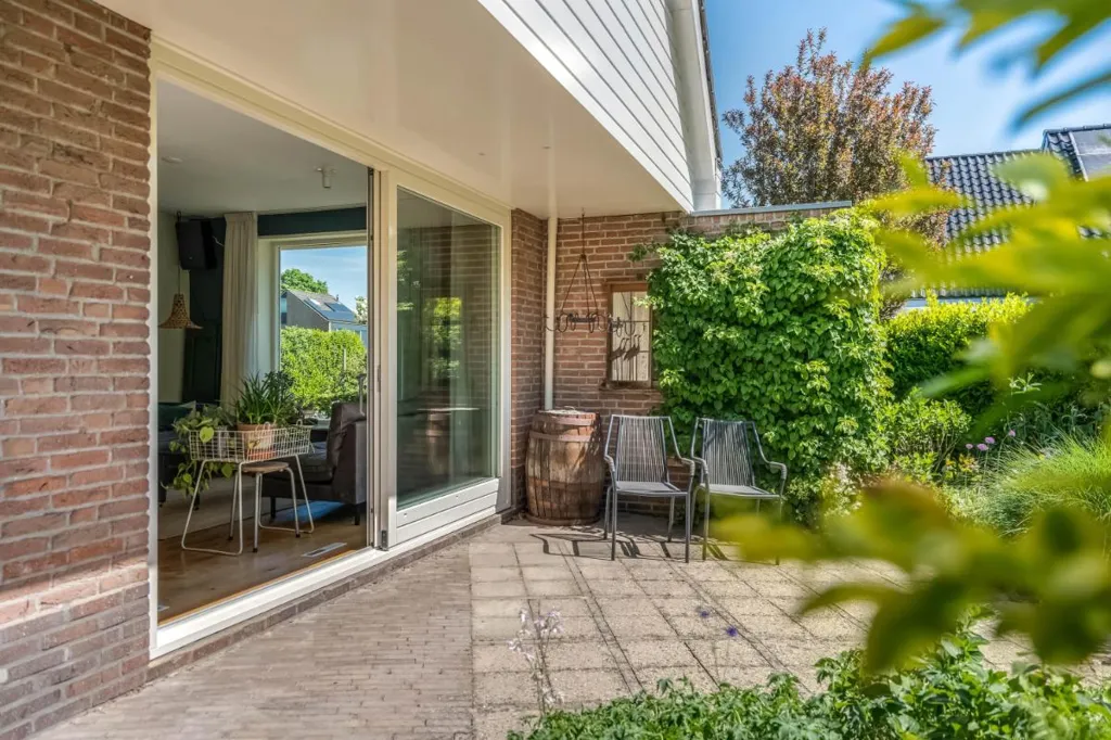 Terrasse - Characterful Bungalow with Garden in Hasselt
