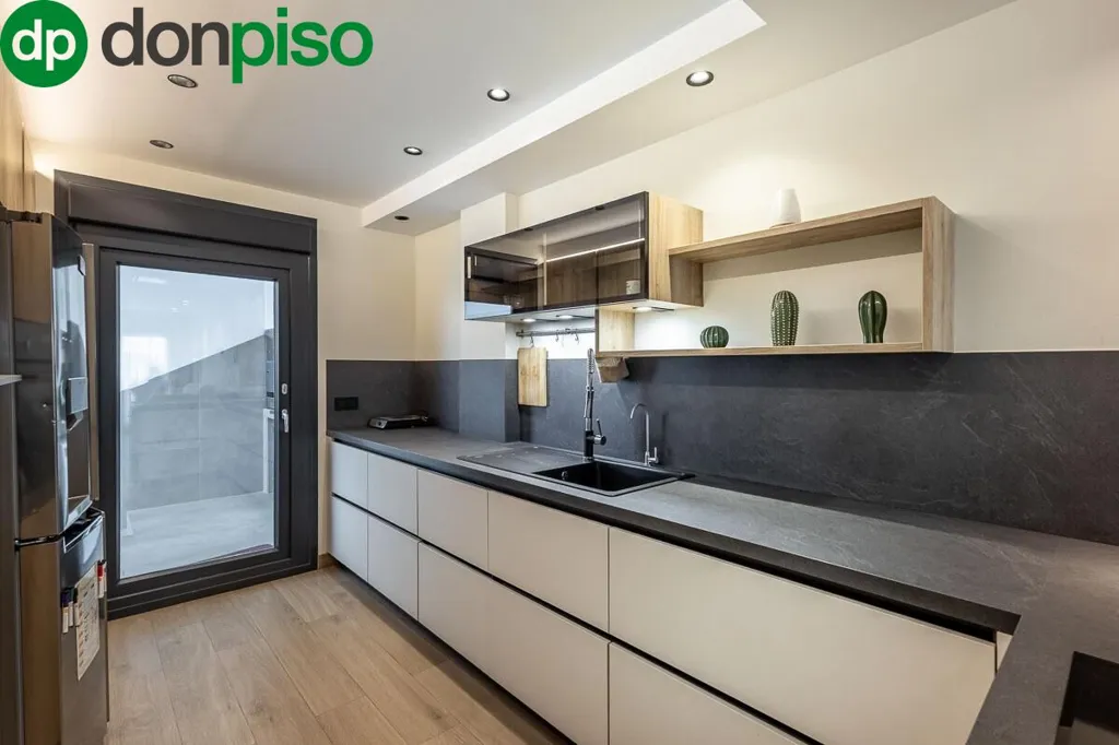 Cucina - Modernised Semi-detached Chalet in Albolote