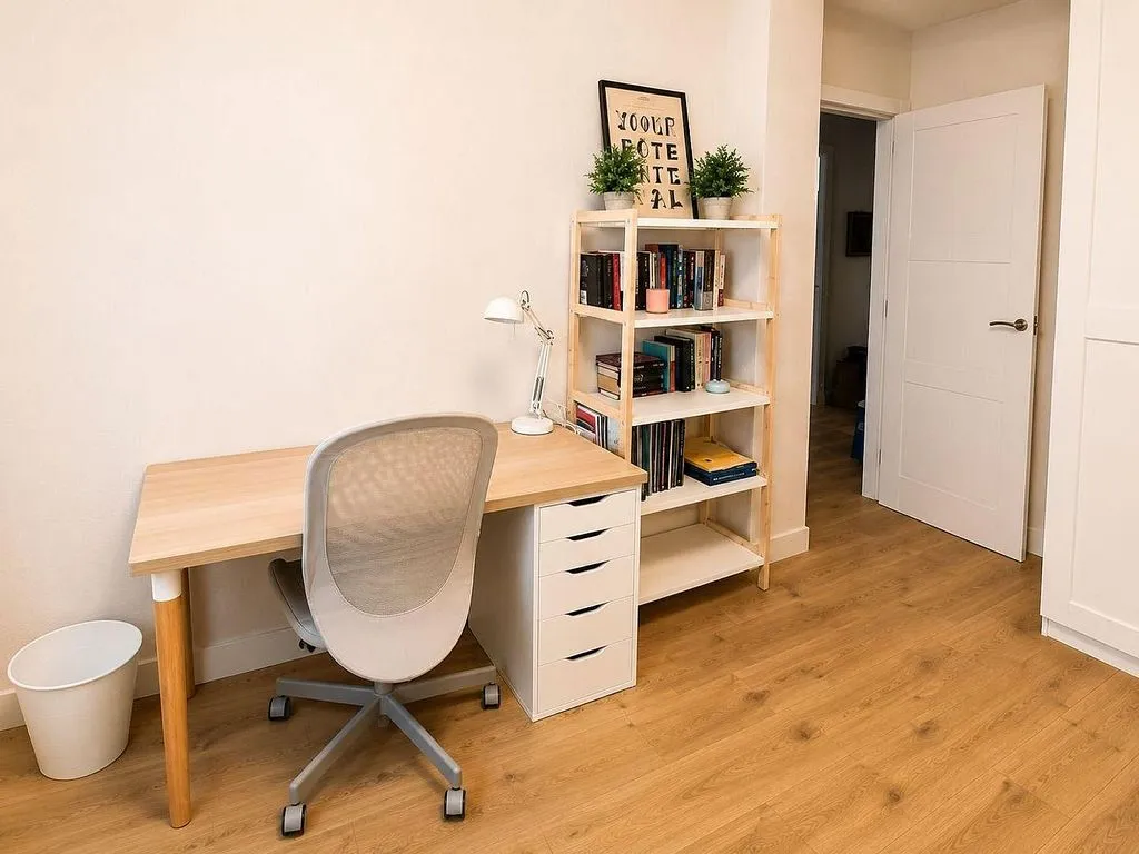 Office - Furnished Flat in Indautxu with 3 Bedrooms