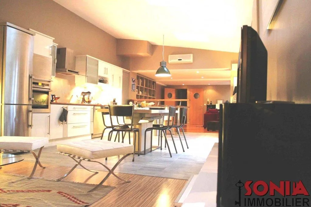 Elutuba - Luxury House with Garden in Bagnolet