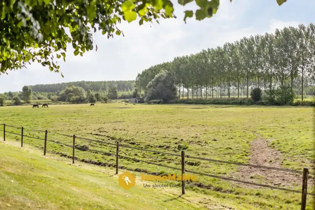 Jardin - Villa avec Piscine Intérieure et Écuries à Mendonk