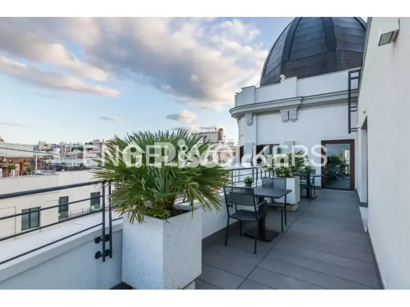 Terrazza - Luxury Apartment with Rooftop Pool in Gran Vía