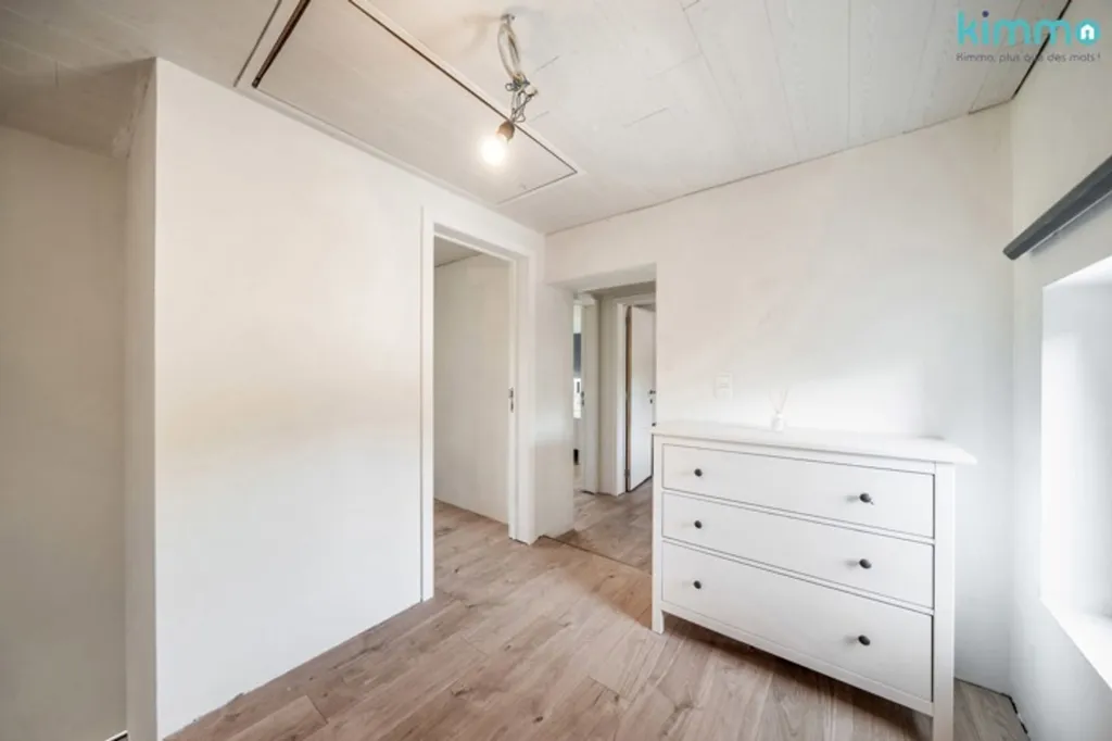 Chambres - Maison avec Terrasse à Auvelais