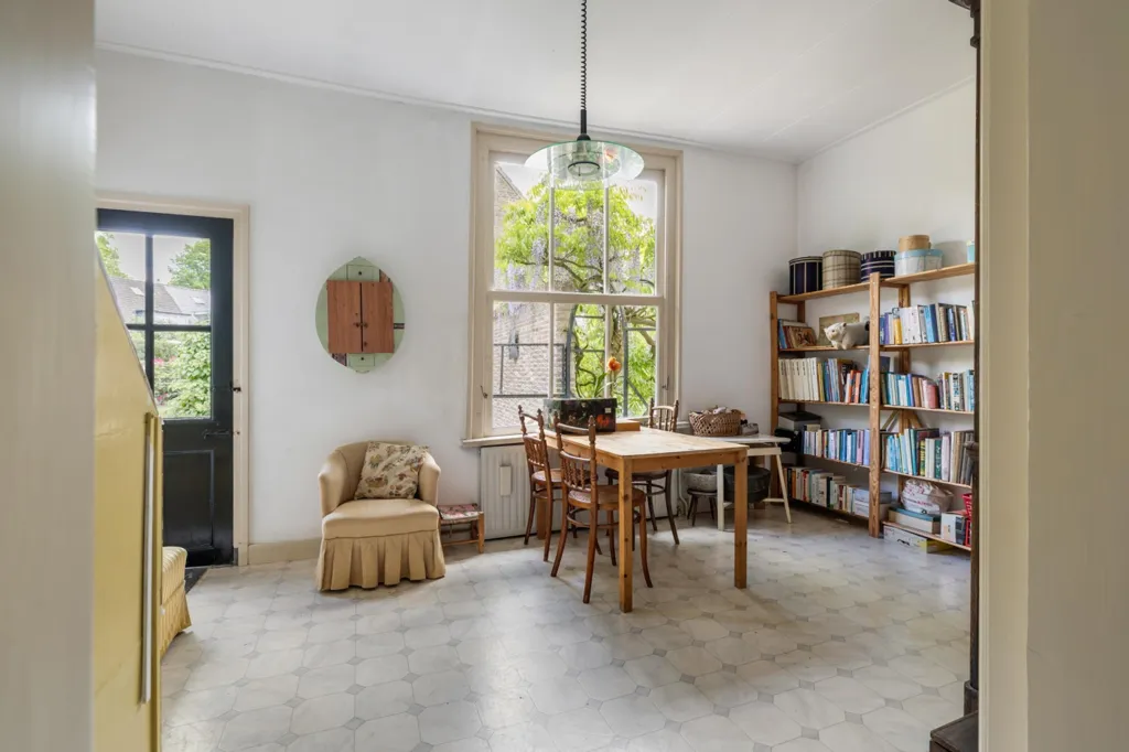 Dining Room - Monumental Villa with Historical Charm in Breda