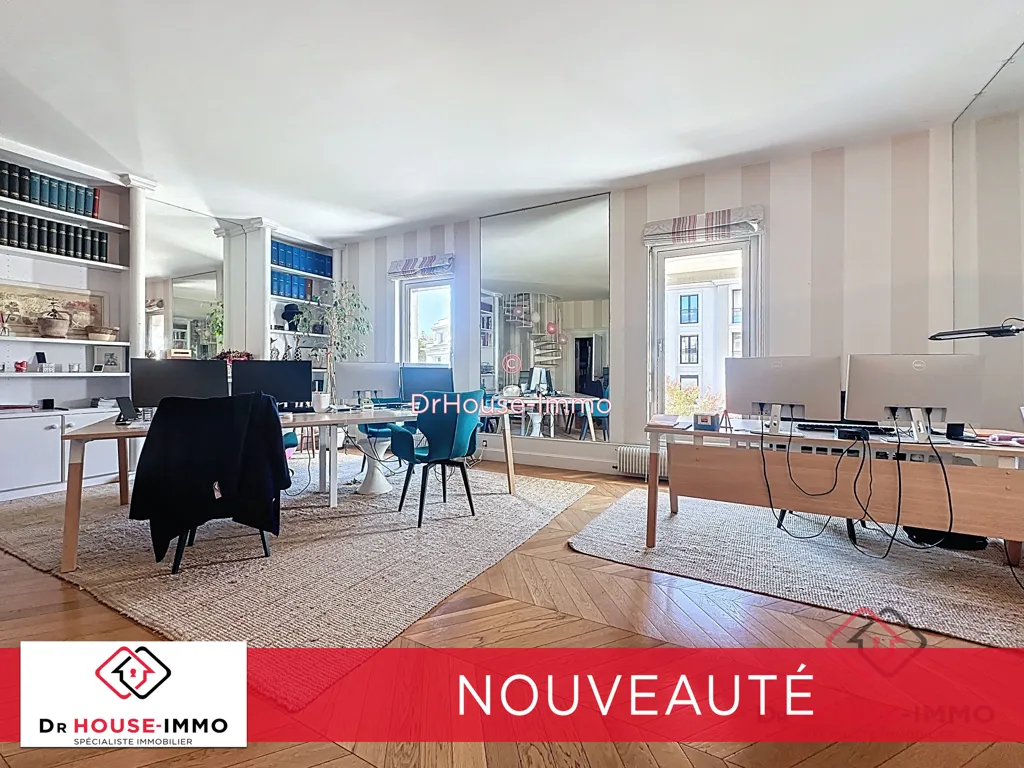 Office - Duplex Apartment with Terrace in Périgueux