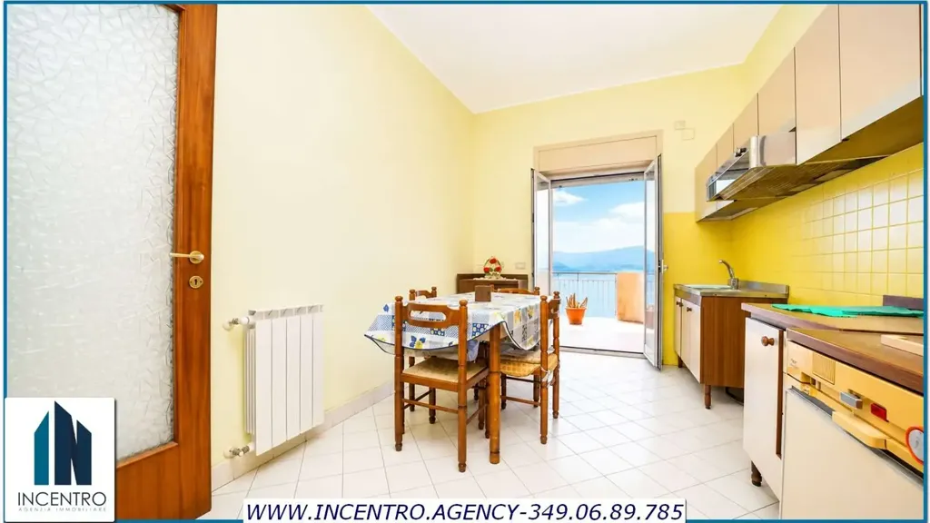 Cuisine - Apartment with Panoramic View in Messina
