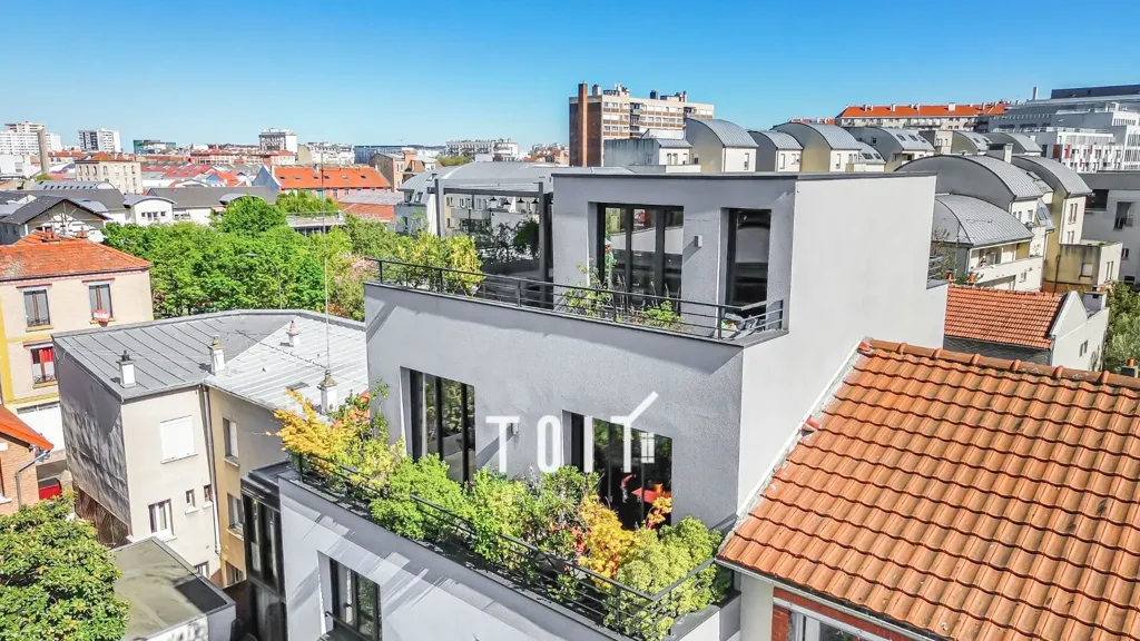 Vista aerea - Contemporary House with Rooftop in Malakoff