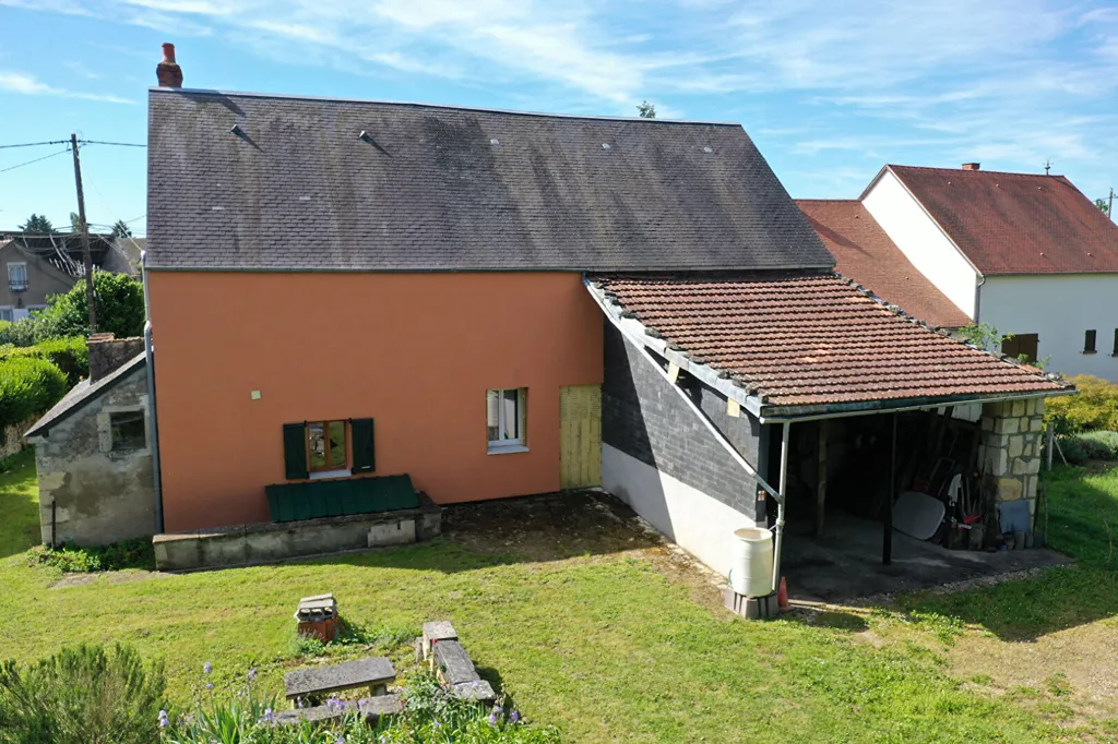 Extérieur - Maison des Années 1900 avec Jardin à Garchy