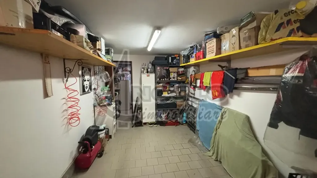 Garage - Bifamiliar Villa with Garden in Occhiobello