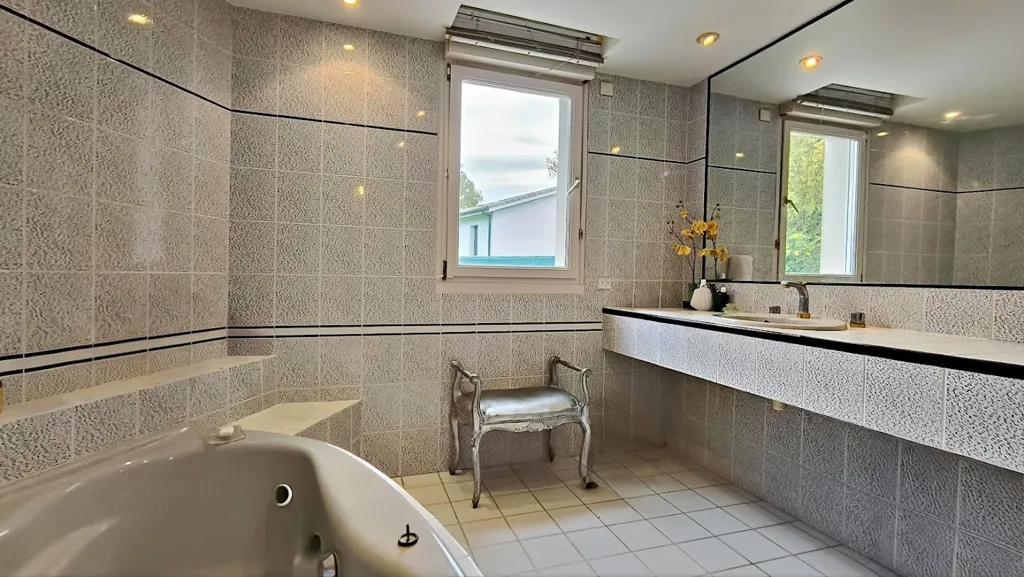 Vannitoad - Contemporary Family House with Pool in Comps