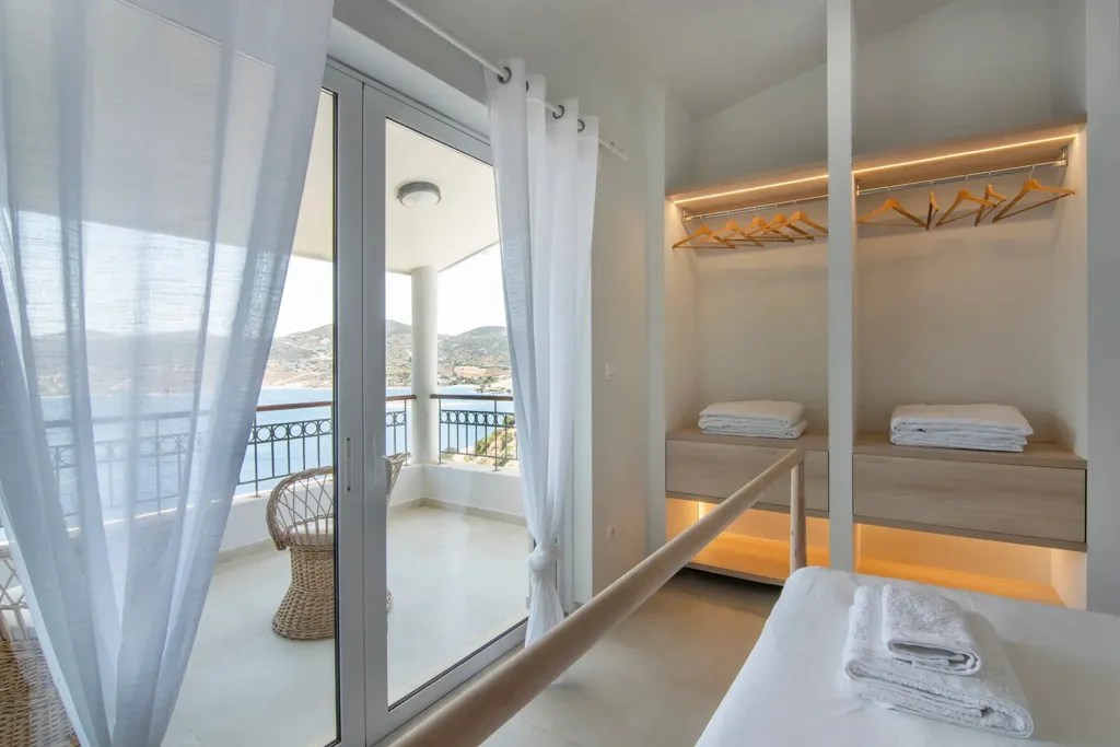 Chambres - Villa with Sea View in Daskaleio, Attica