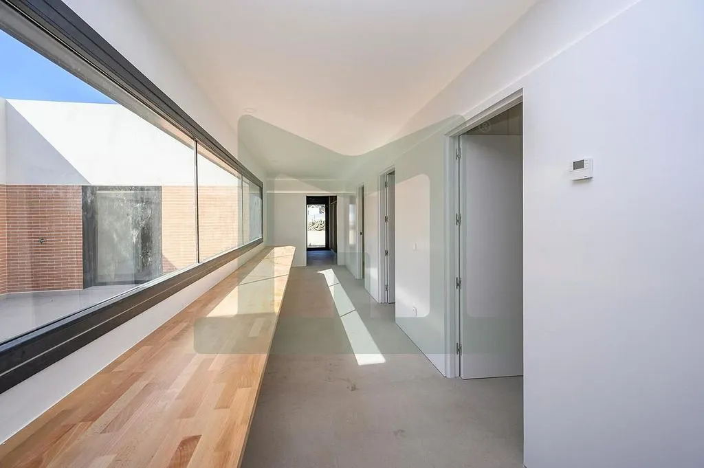 Esik - Modern Detached House with Pool in Griñón
