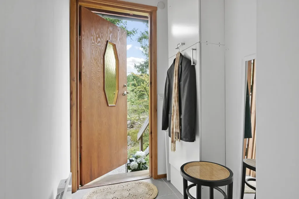 Esik - Renovated Villa with Garden in Raksta
