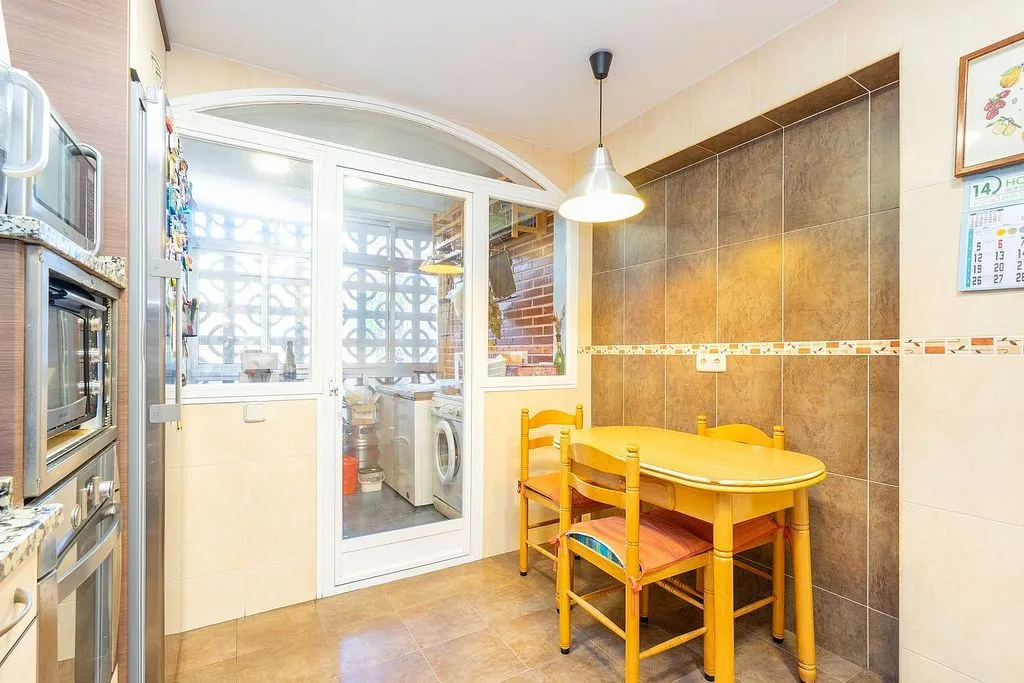 Söögituba - Apartment with Pool and Terrace in Móstoles