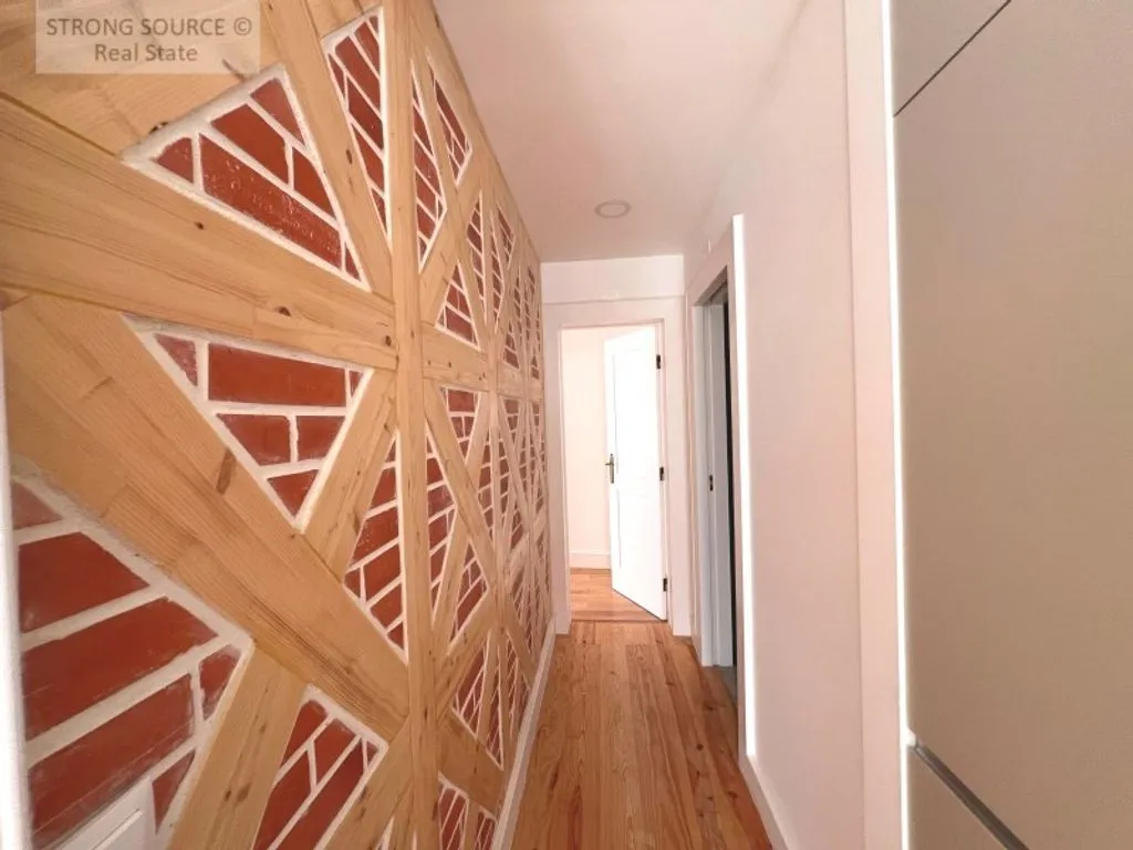 Esik - Luxury Apartments with River View in Graca, Lisbon