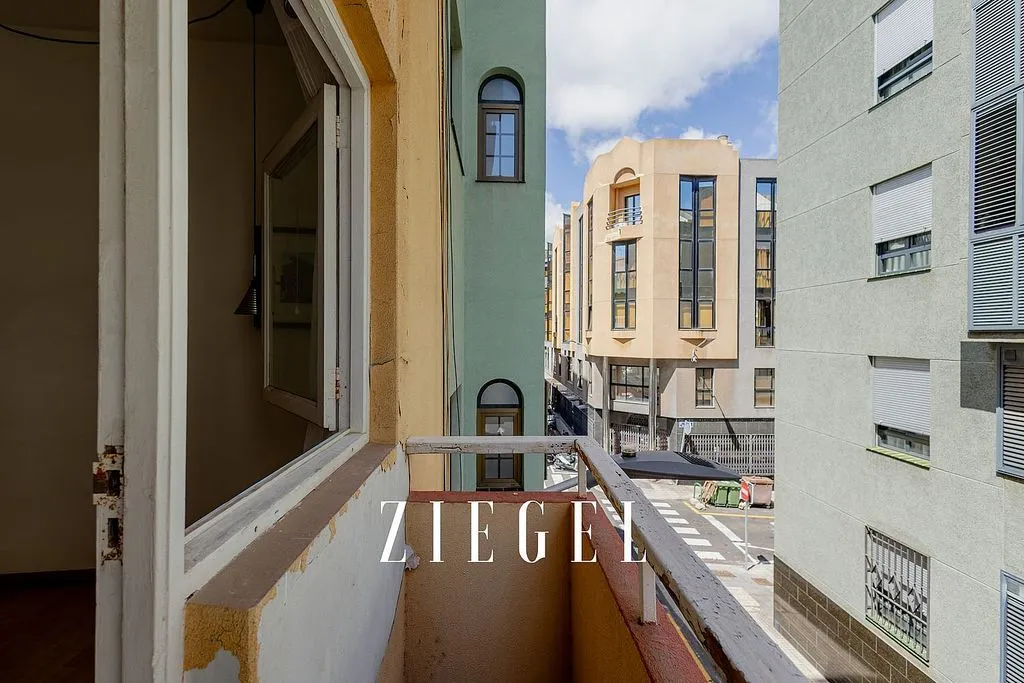 Rõdu - Apartment with Balcony in Toscal