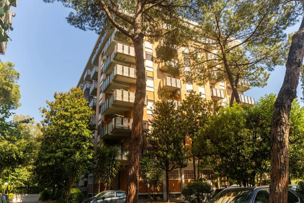 Extérieur - Four-Bedroom Apartment with Terrace in Rome