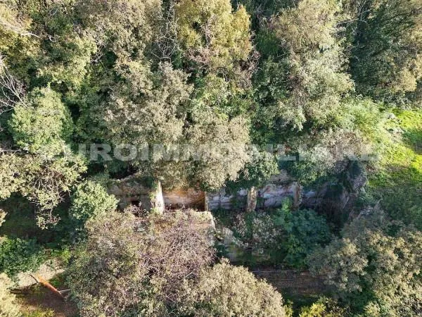 Rustic Property with Panoramic Views in Brescia