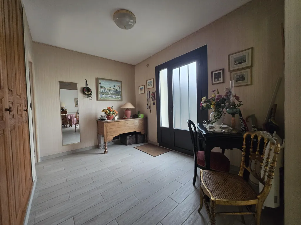 Hallway - House with Pool in Estrées-Saint-Denis