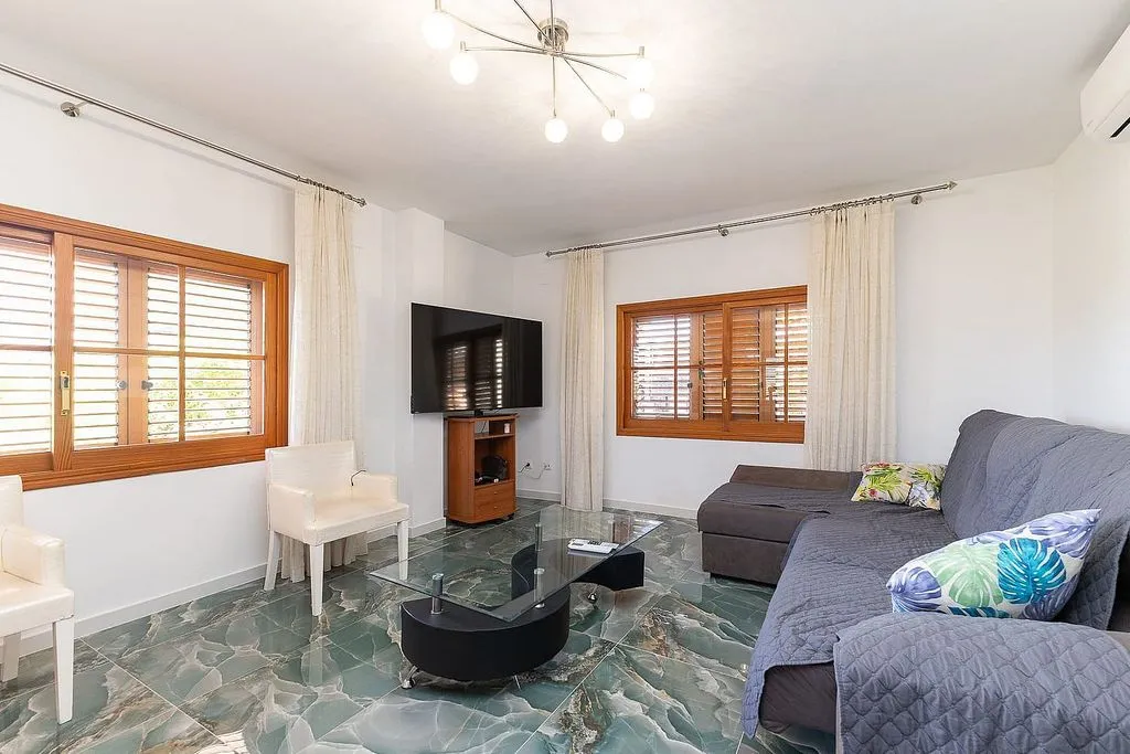 Séjour - Chalet with Pool and Terrace in L'Eliana